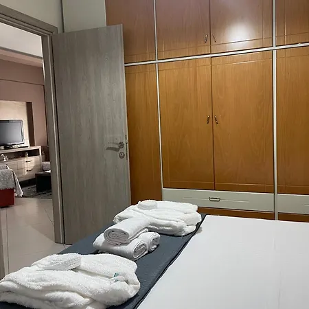 Alba House Принос